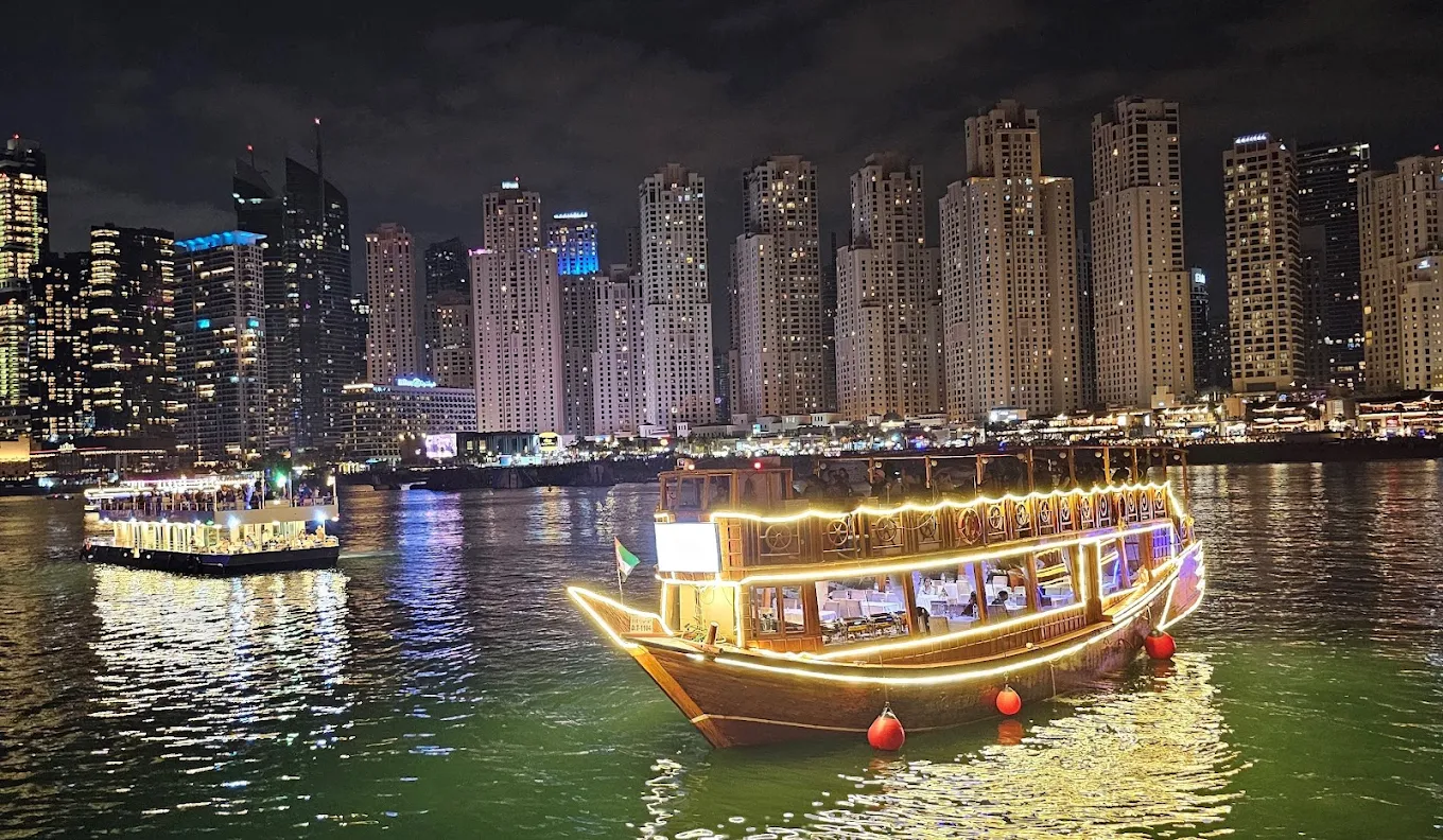 Dhow and Catamaran Cruise Dubai